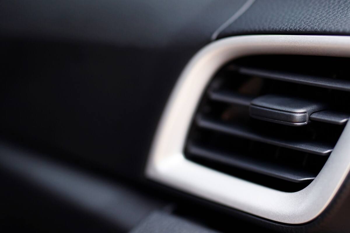 Dashboard air vent